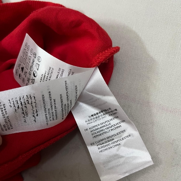 Authentic branded sweater..off posh 2500 - Picture 7 of 12